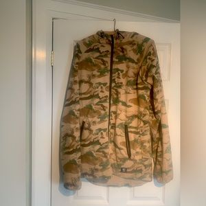 Etnies windbreaker/ jacket